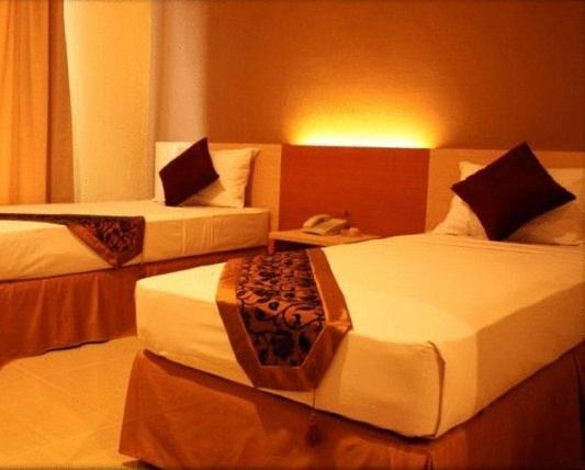 Hotel Delta Sinar Mayang Sidoarjo Exterior foto
